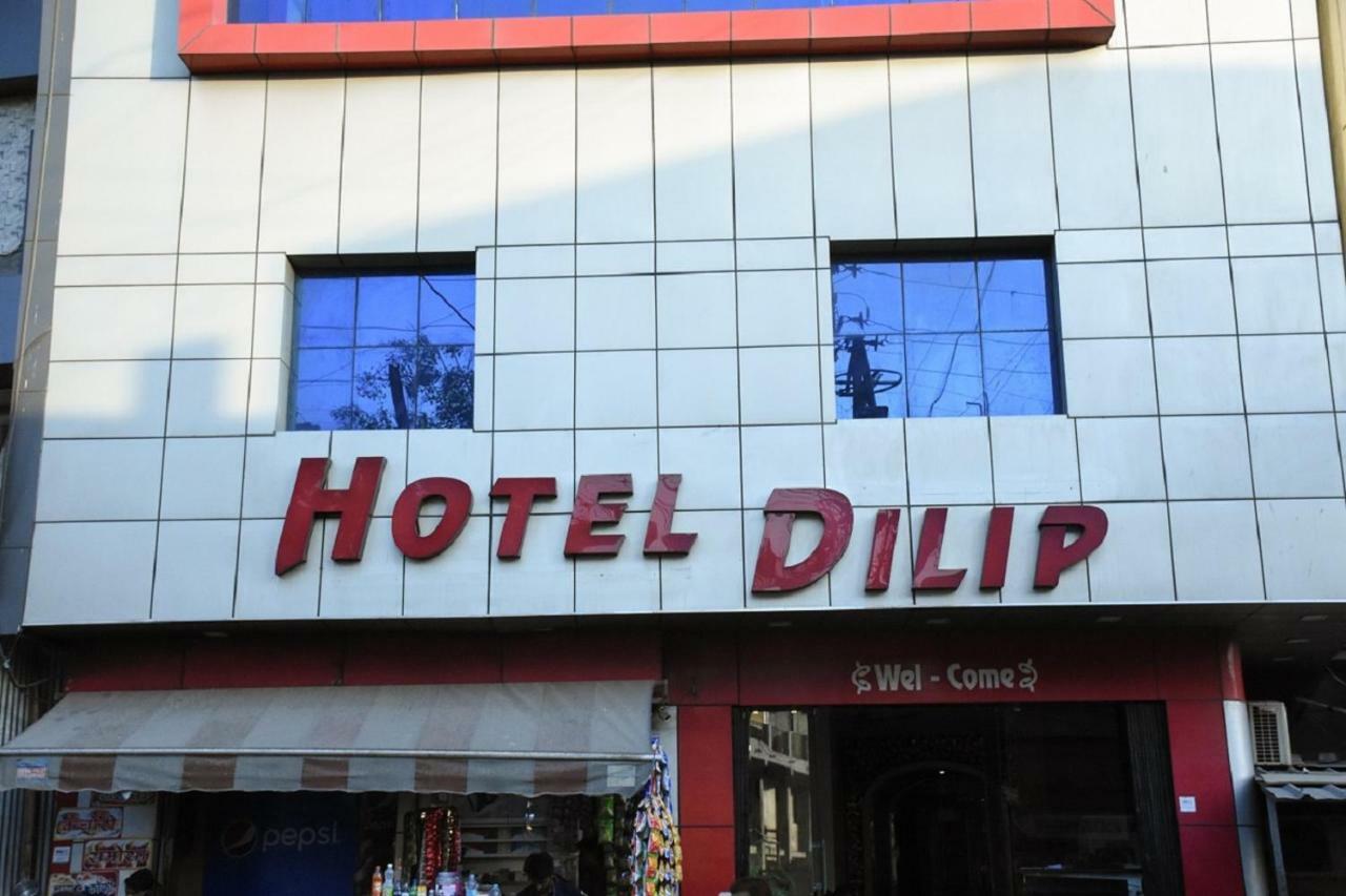 אינדורה Hotel Dilip מראה חיצוני תמונה